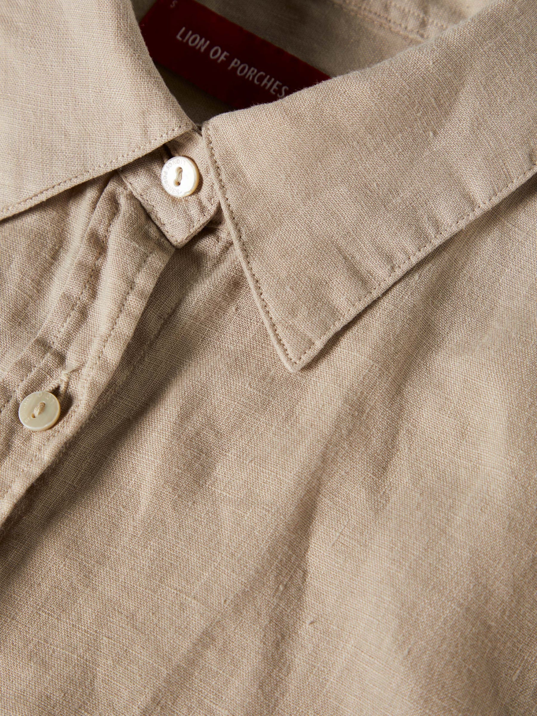 Camisa de linho assimétrica