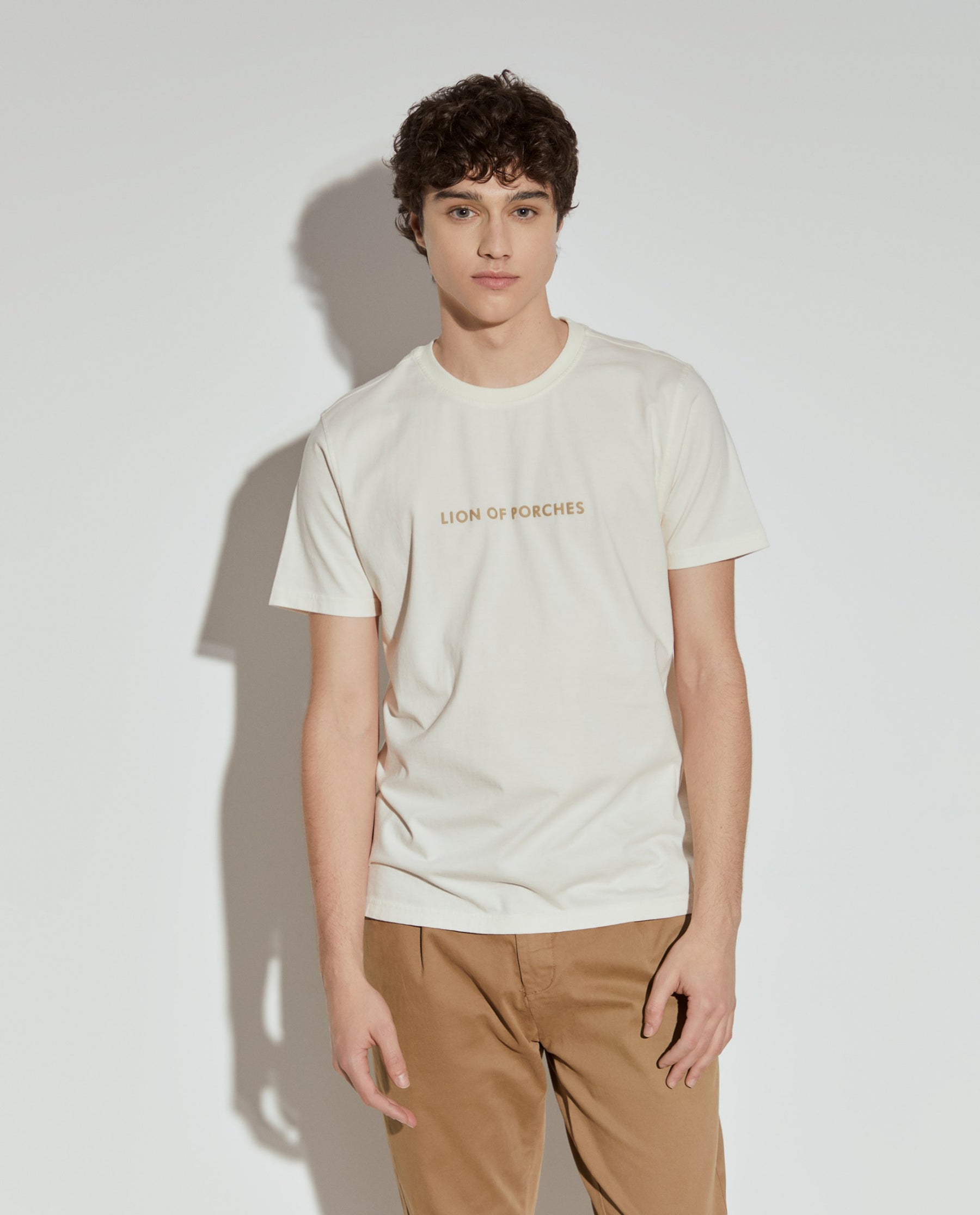 T-shirt manga curta Lion of Porches