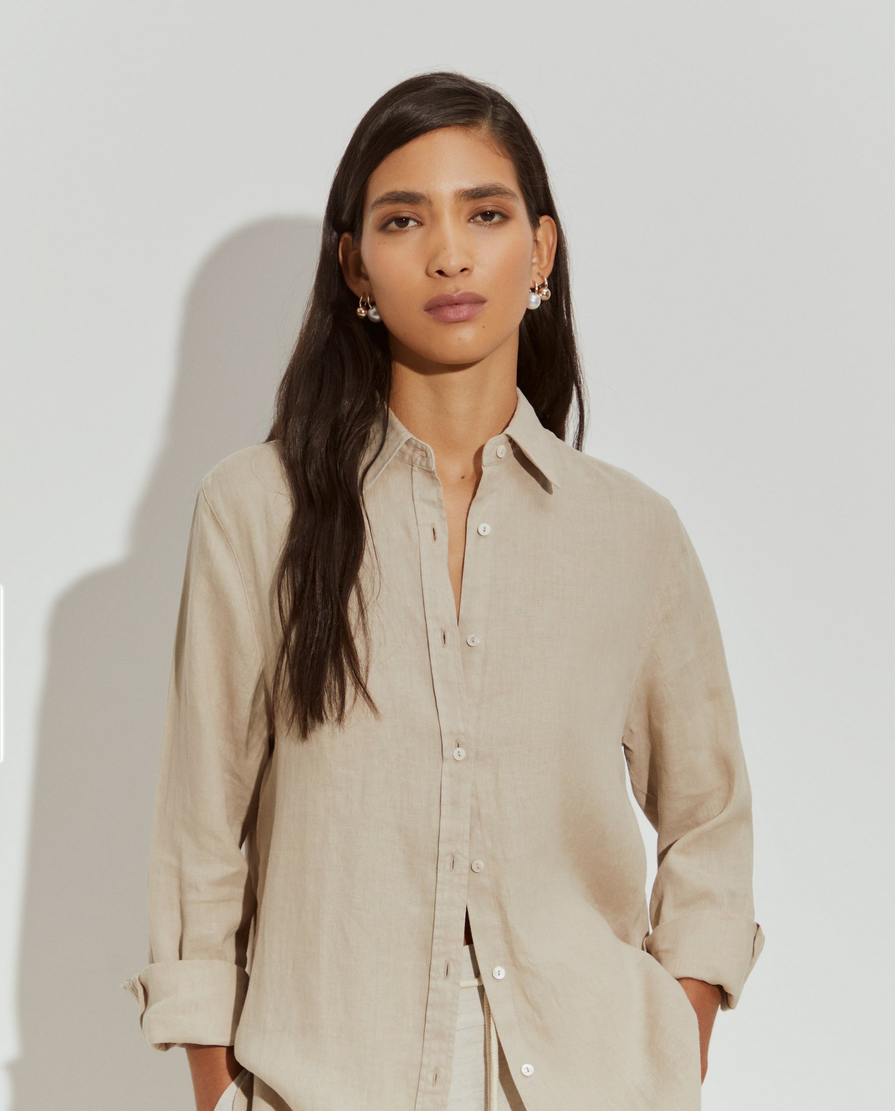 Camisa de linho assimétrica