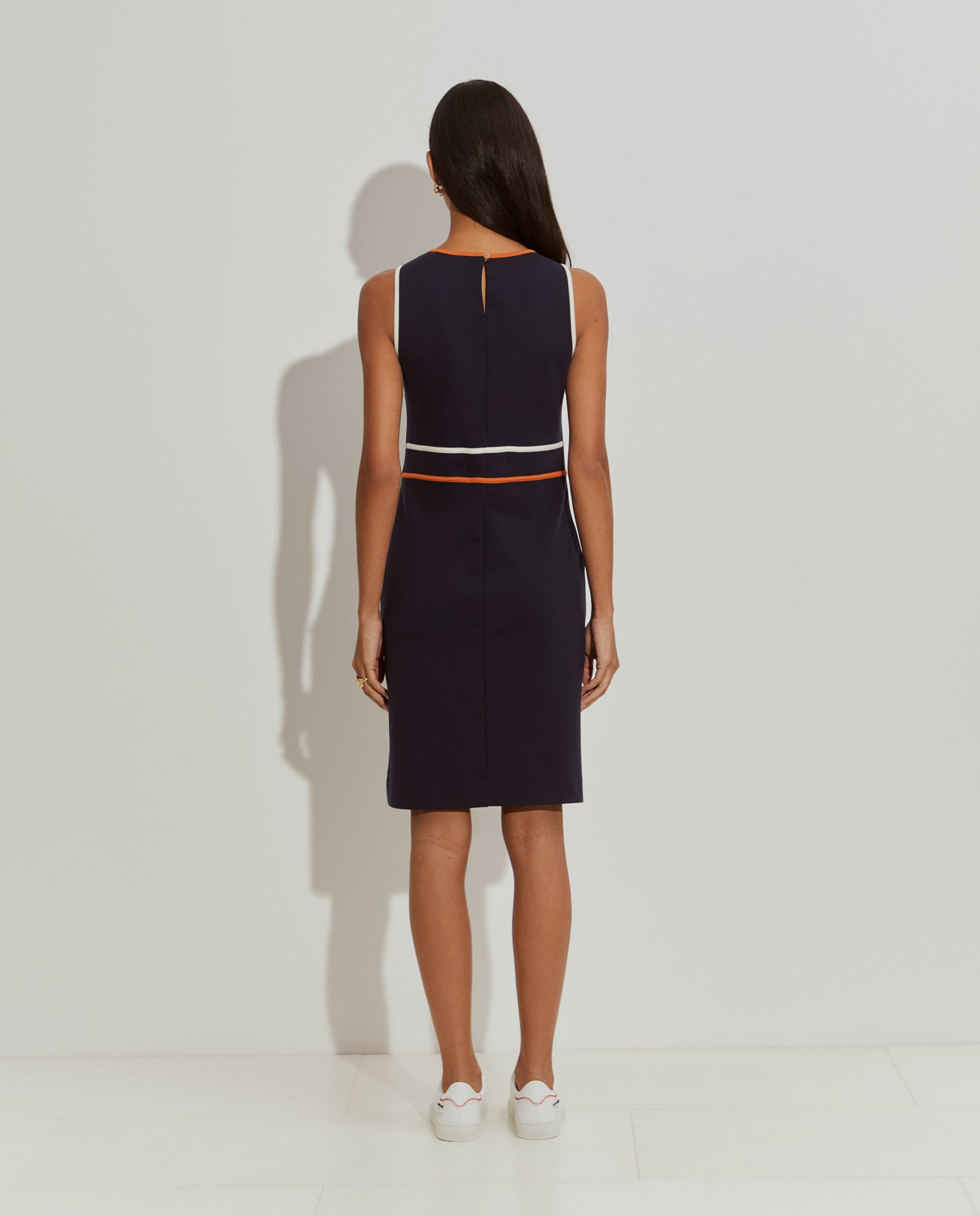 Vestido curto de malha