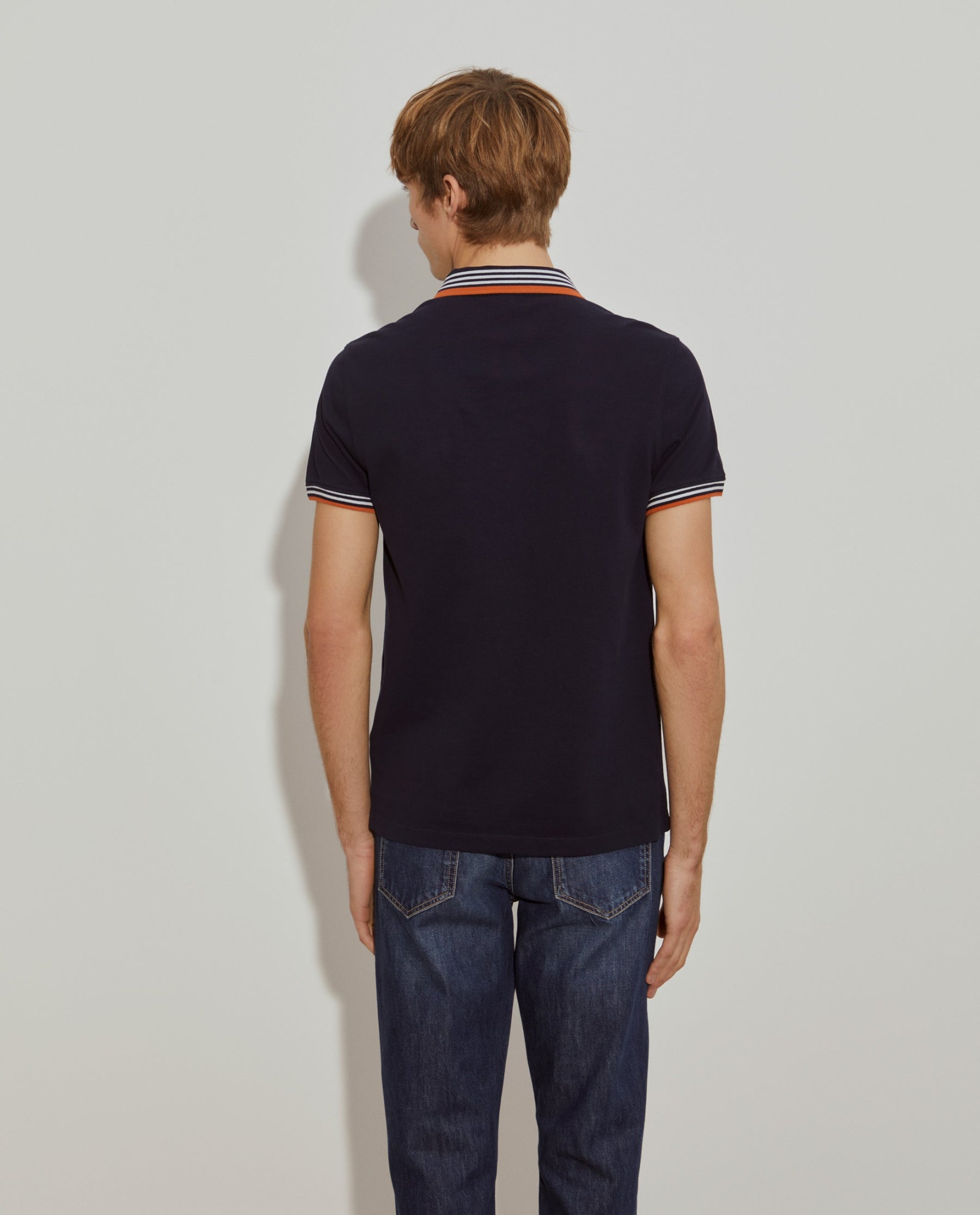 Polo piqué slim fit com riscas