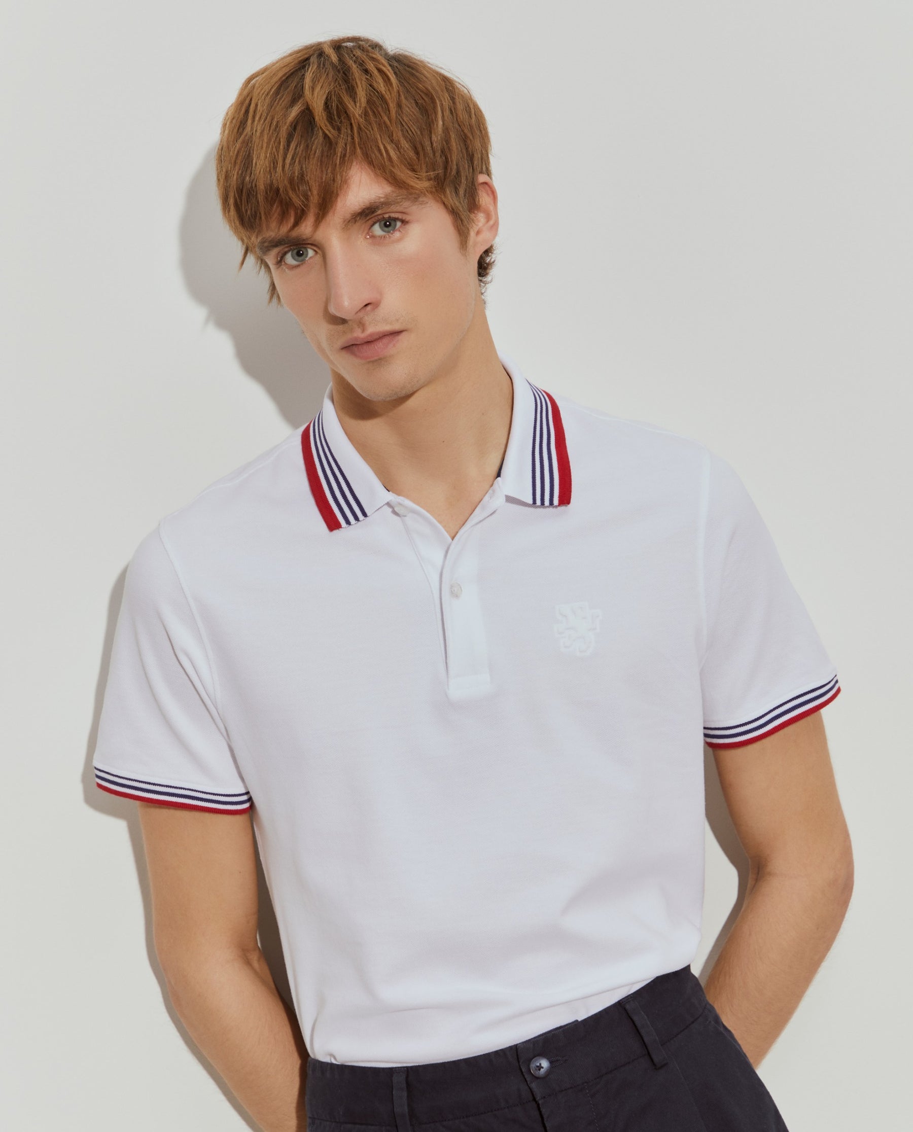 Polo piqué slim fit com riscas