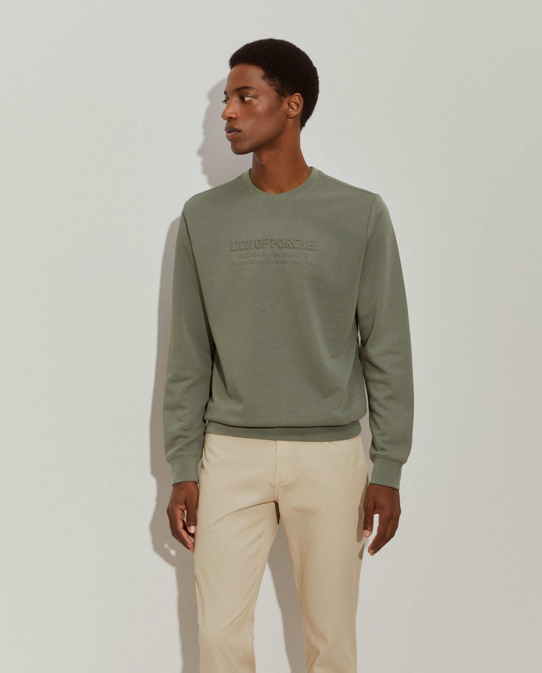 Sweater com logotipo
