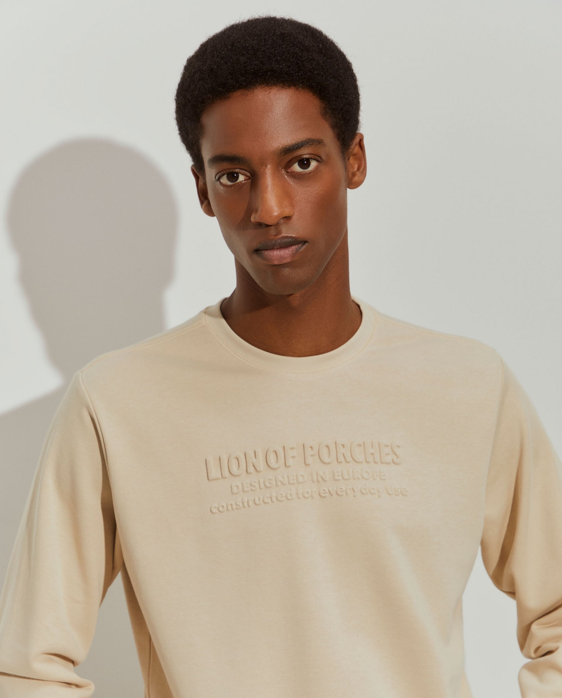 Sweater com logotipo