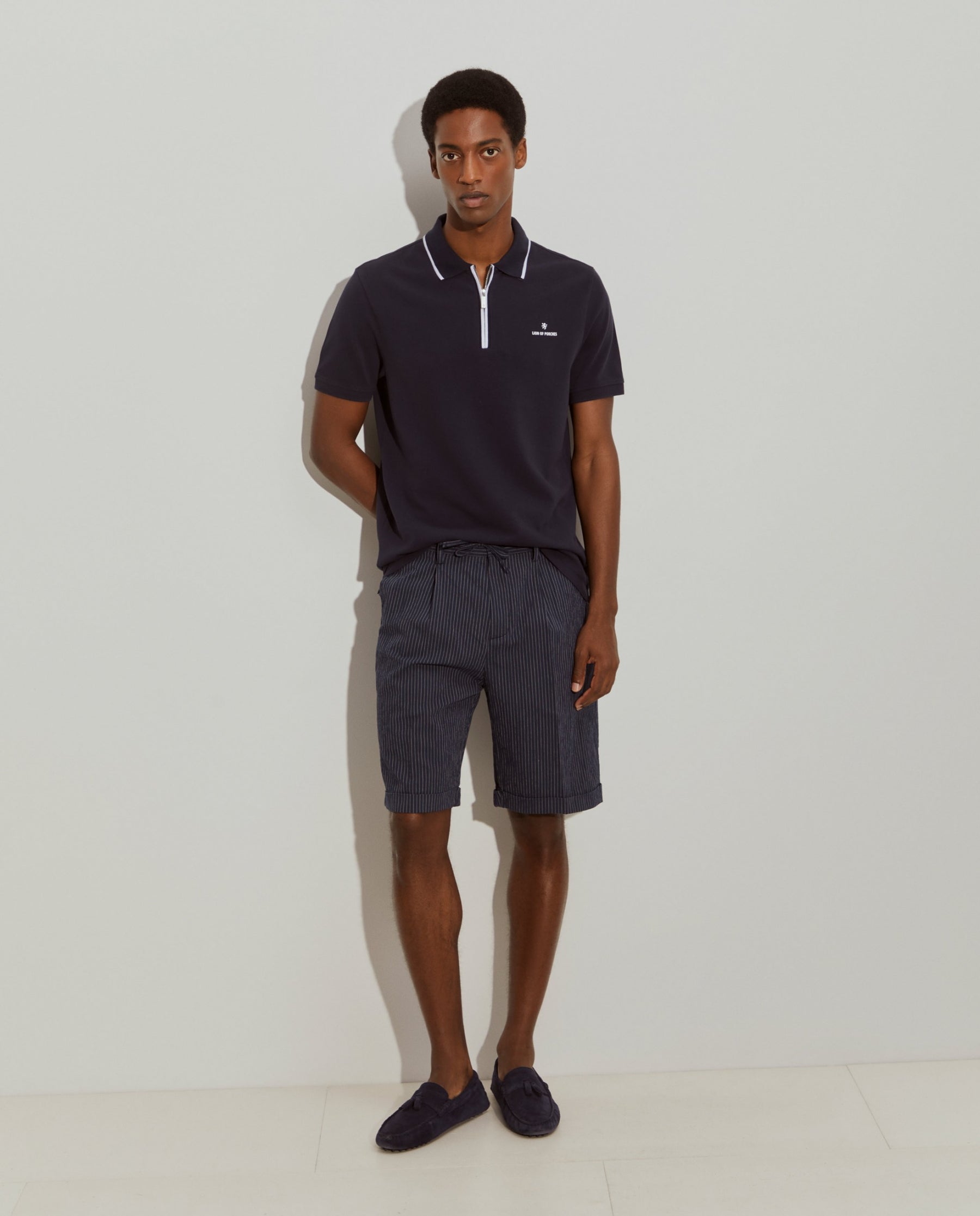 Polo piqué bicolor com fecho