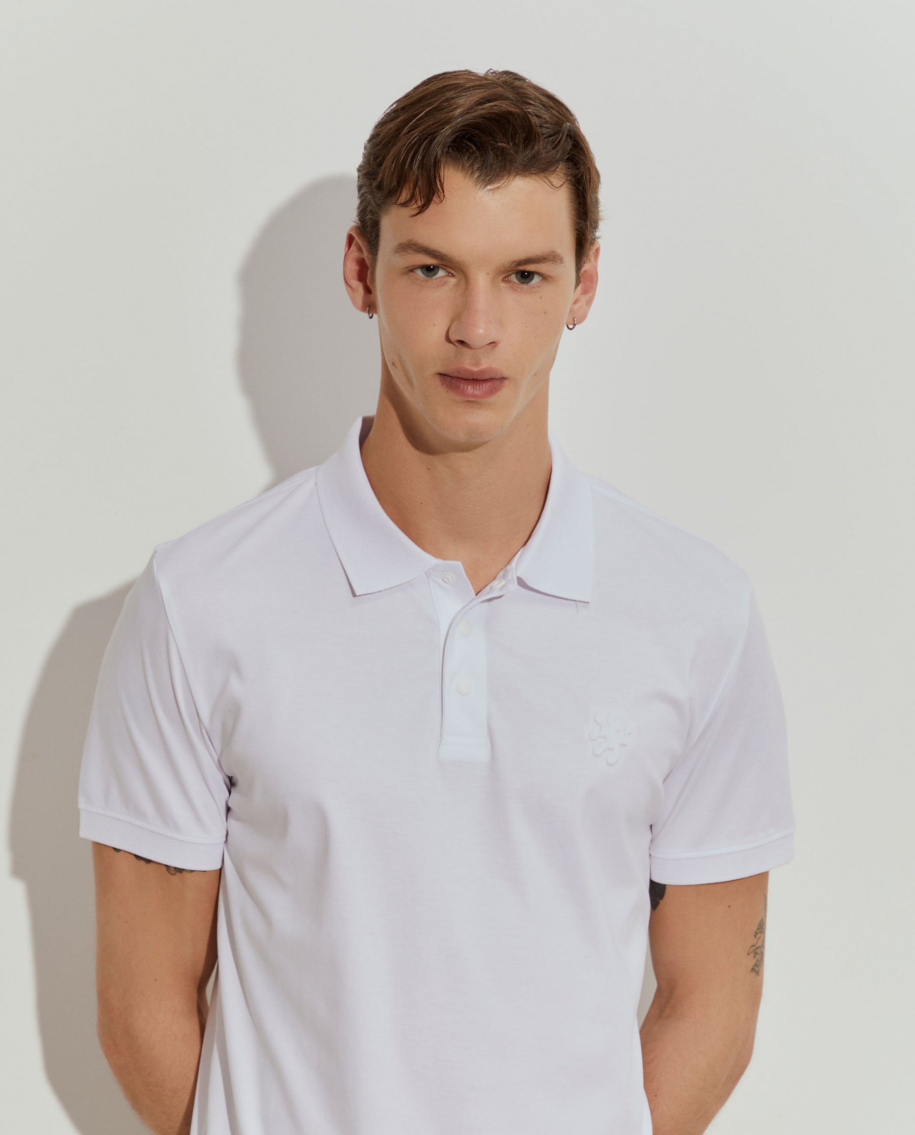 Polo slim fit de algodão com molas
