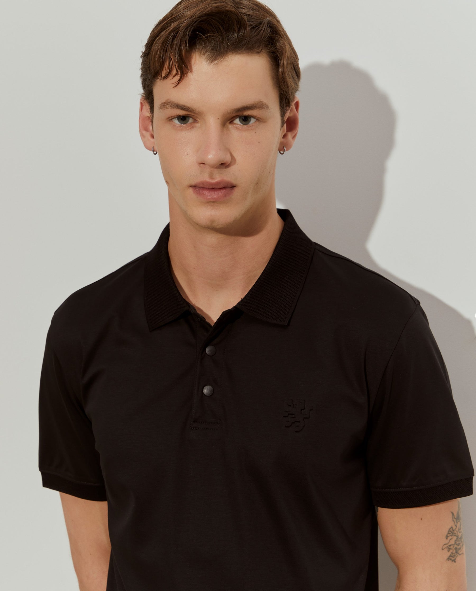 Polo slim fit de algodão com molas