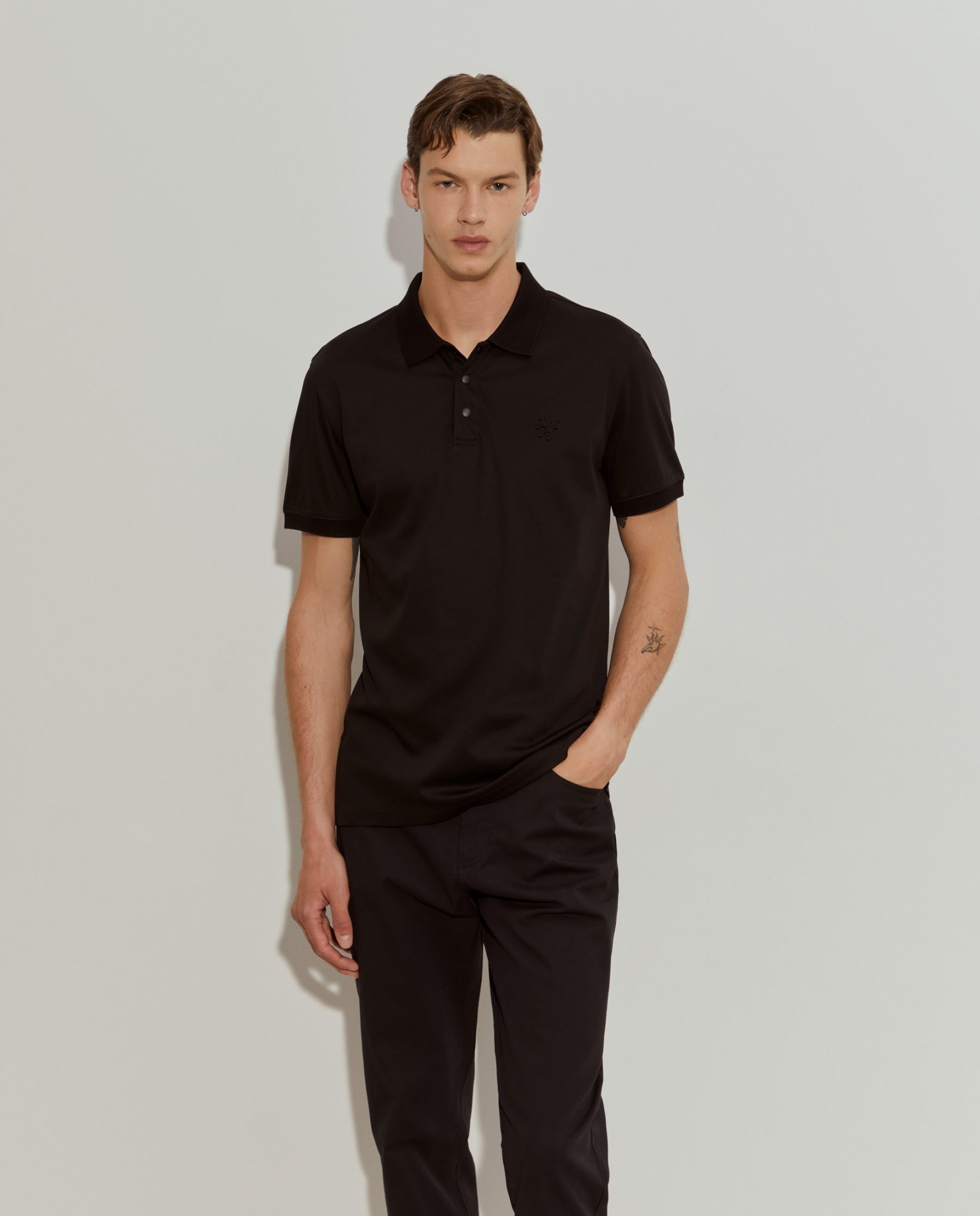 Polo slim fit de algodão com molas