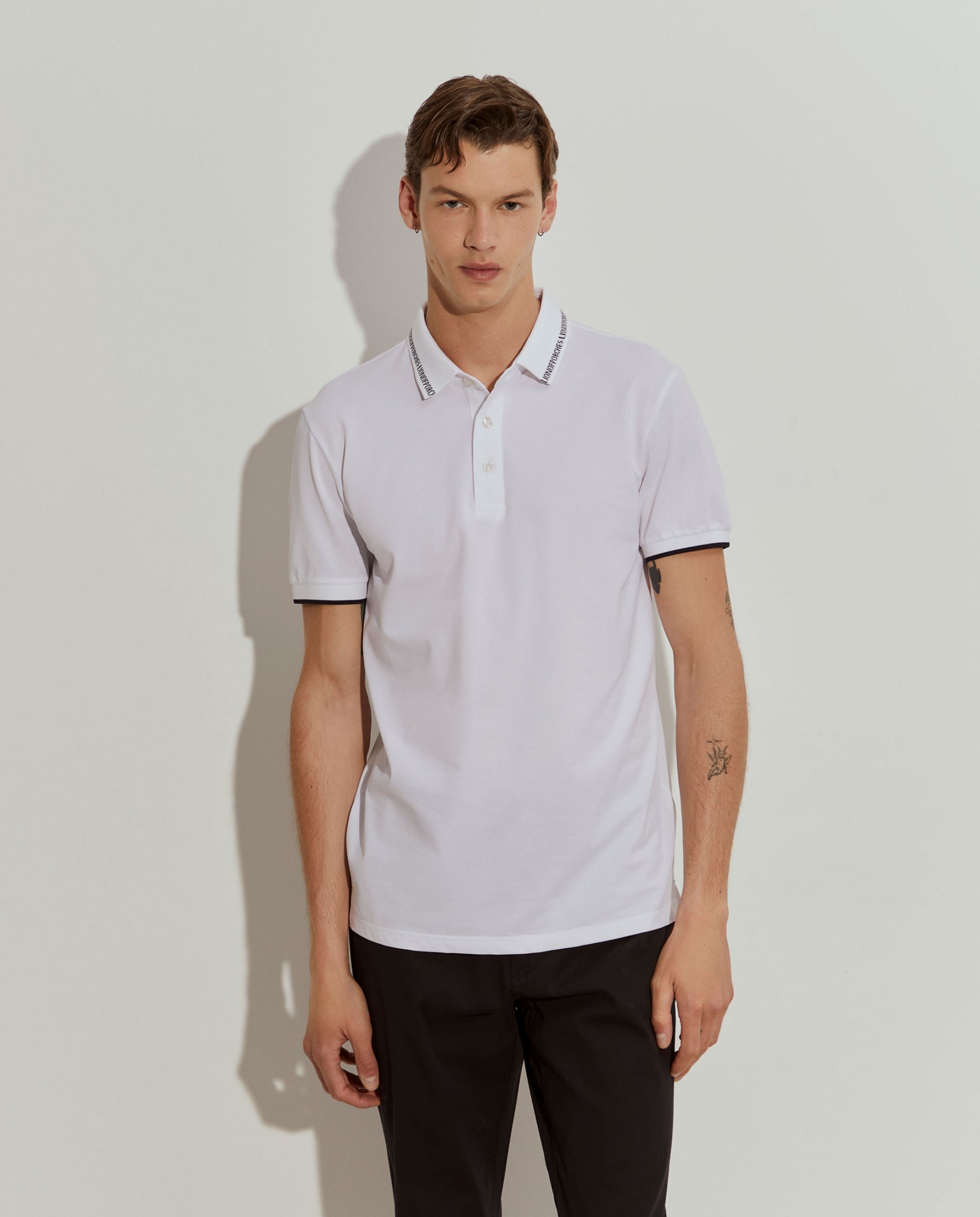Polo slim fit manga curta