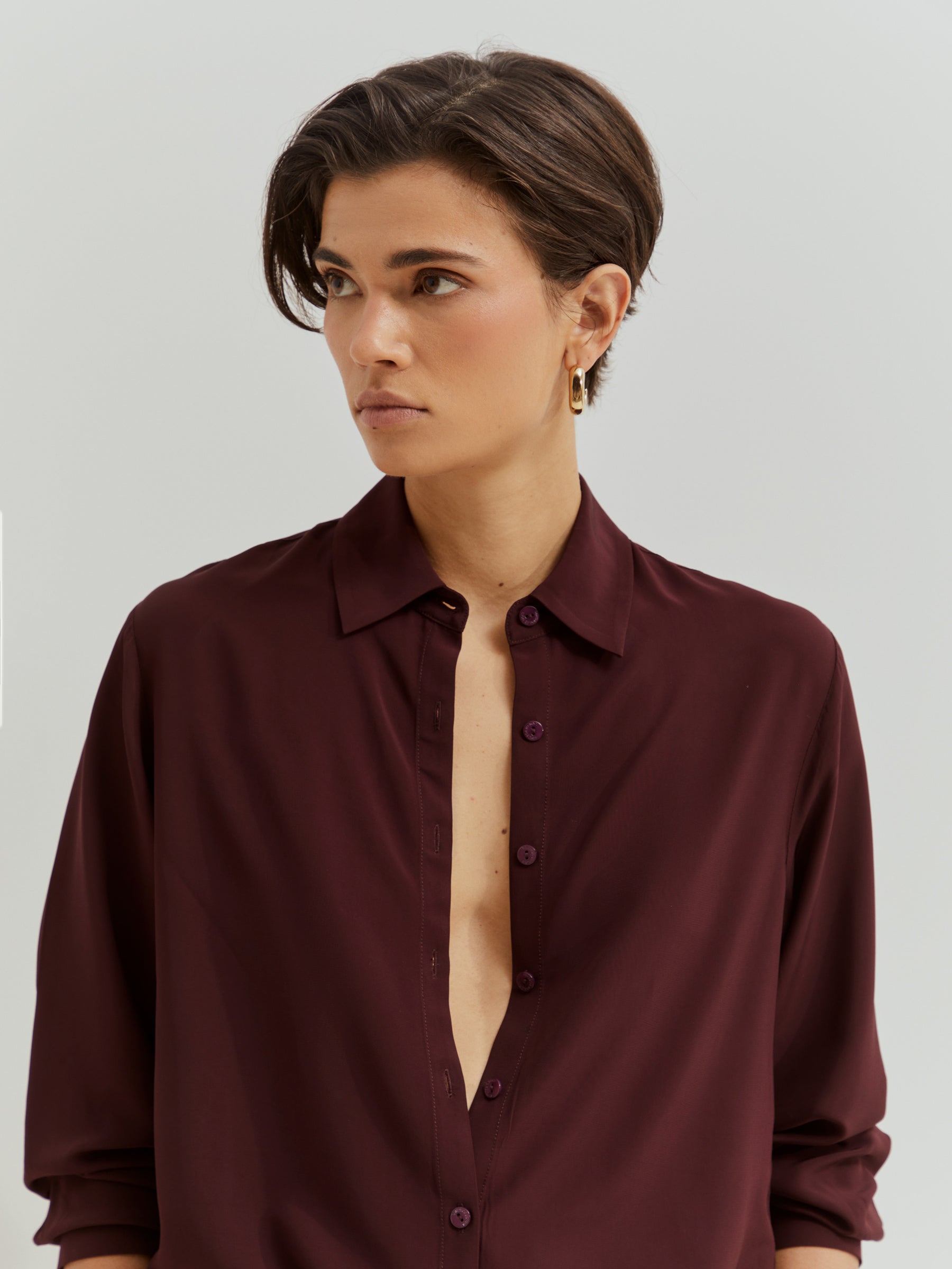 Camisa de cor sólida em rayon
