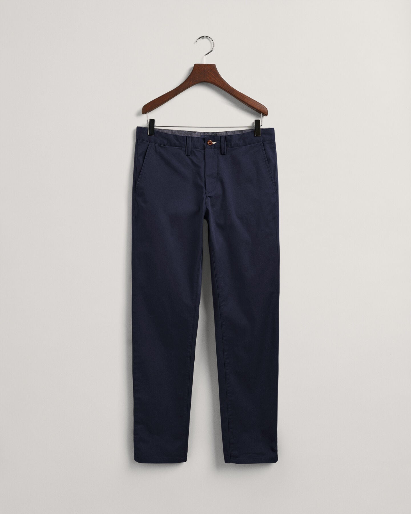 Calças chino em sarja slim fit Hallden