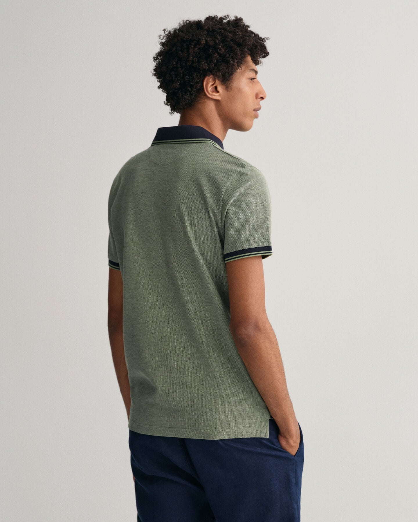 Polo em piqué Oxford em 4 cores