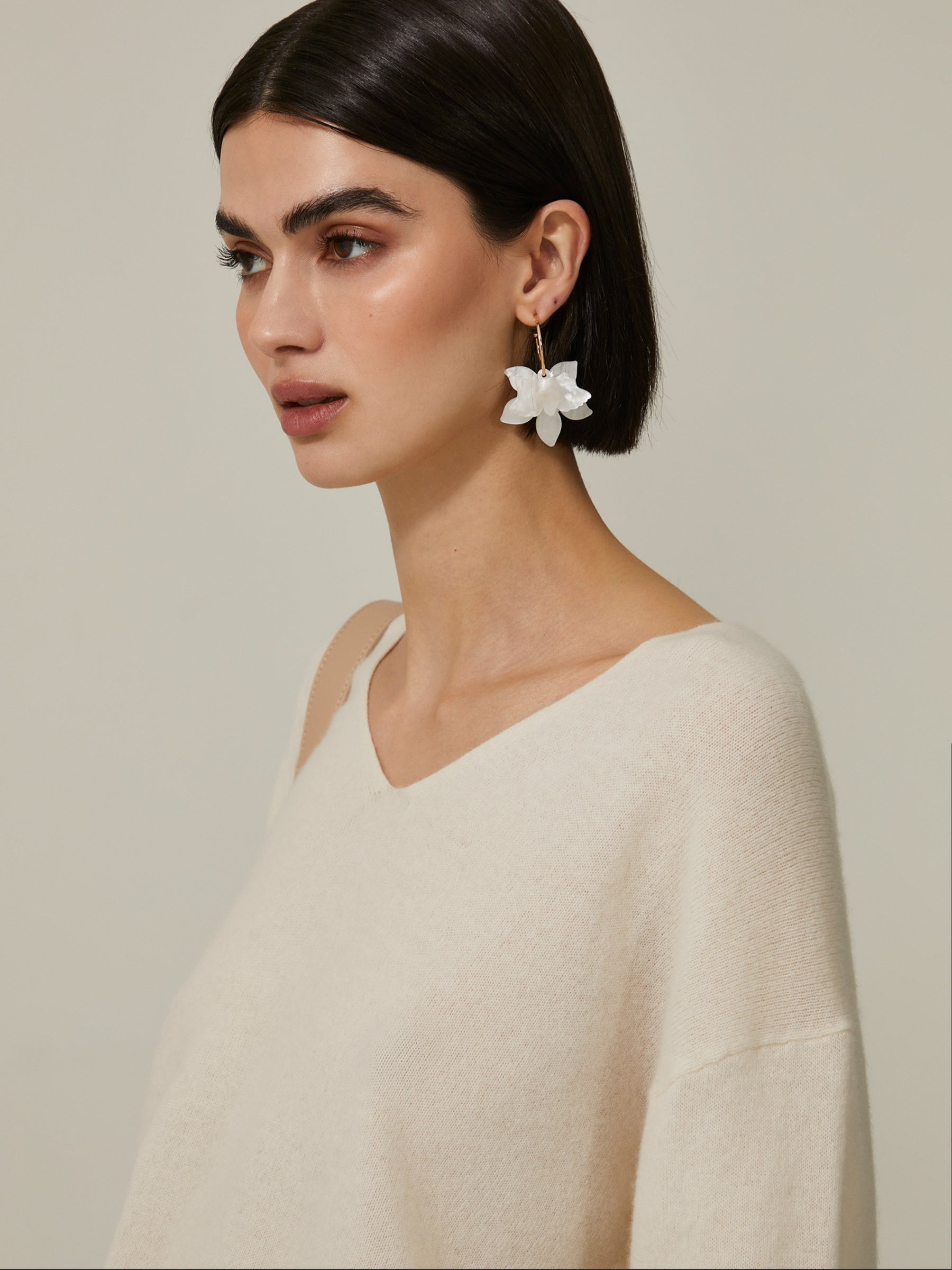 Camisola de lã com decote em V