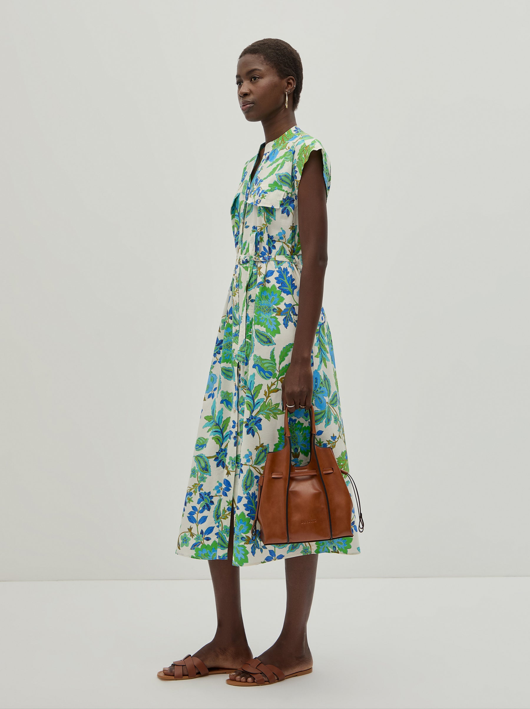 Vestido camiseiro estampado floral