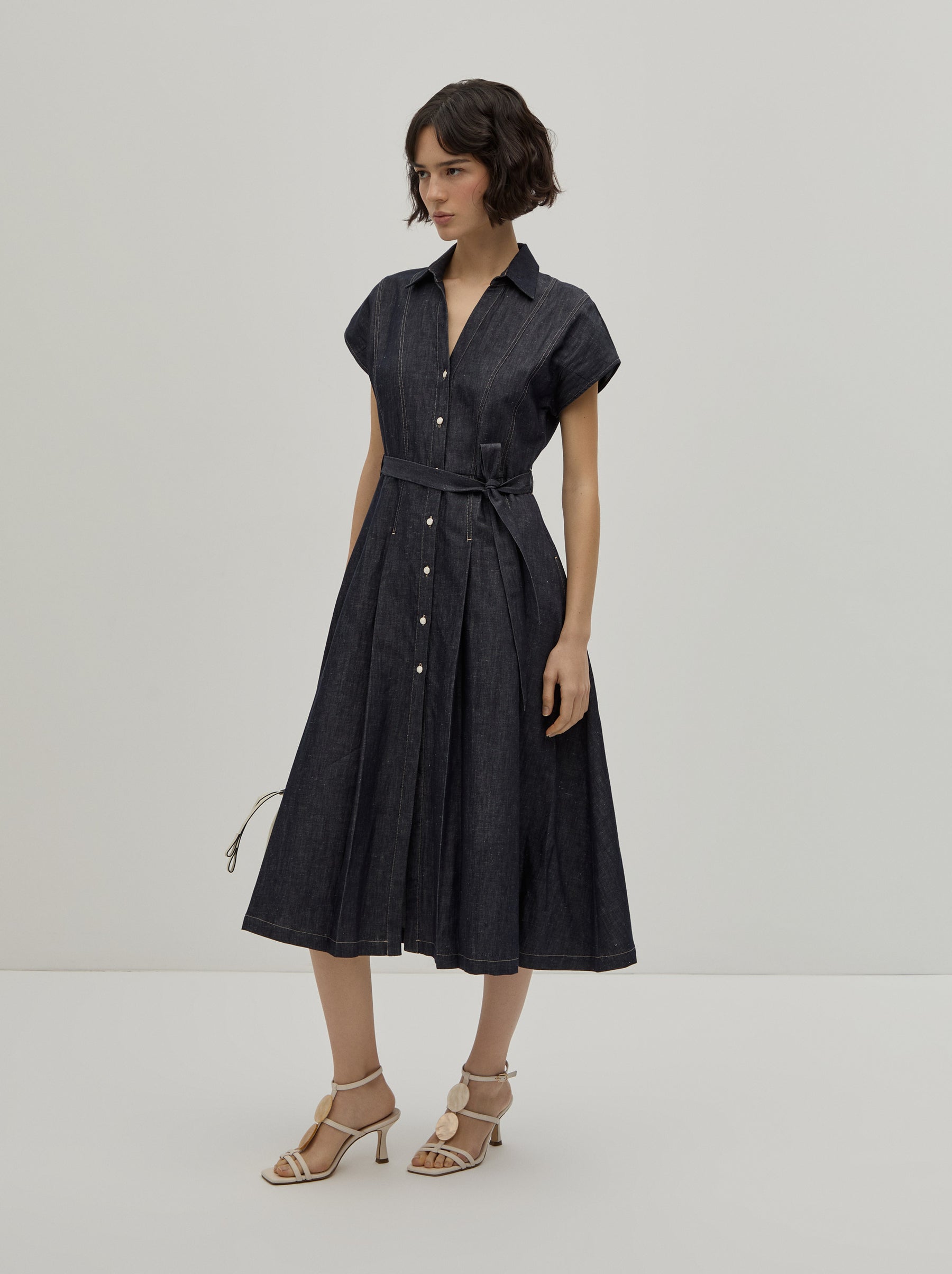Vestido midi denim em algodão e linho