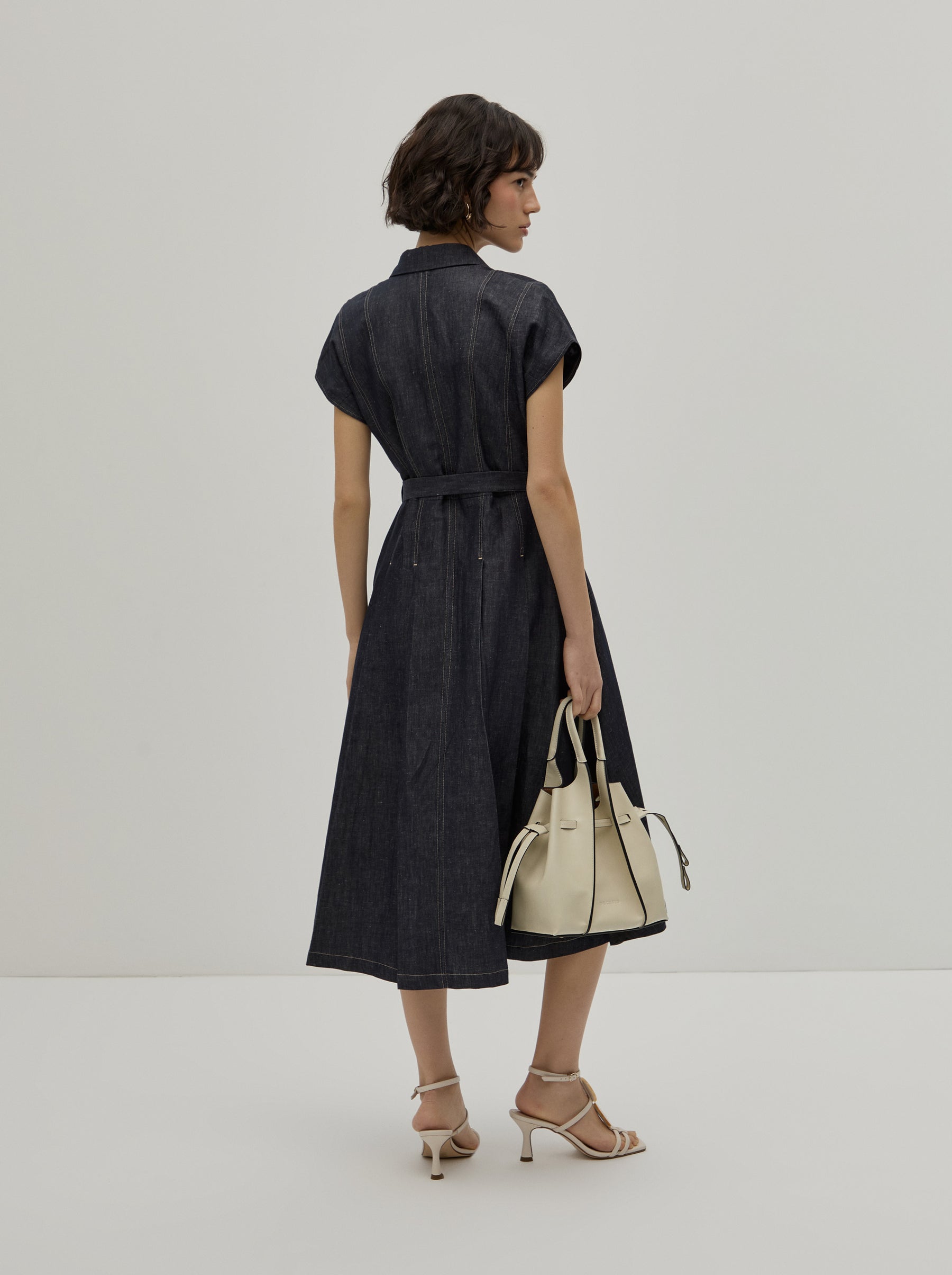 Vestido midi denim em algodão e linho
