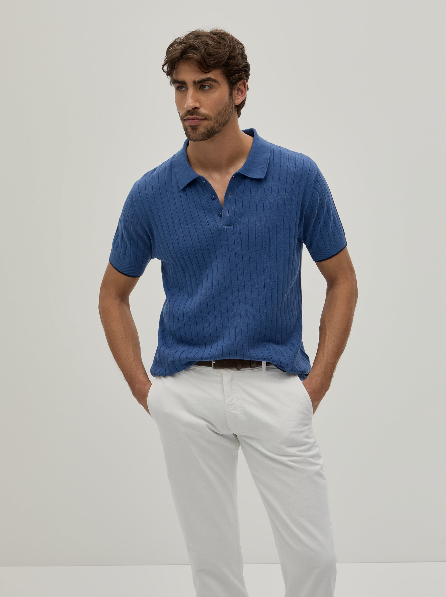 Polo malha canelada em algodão