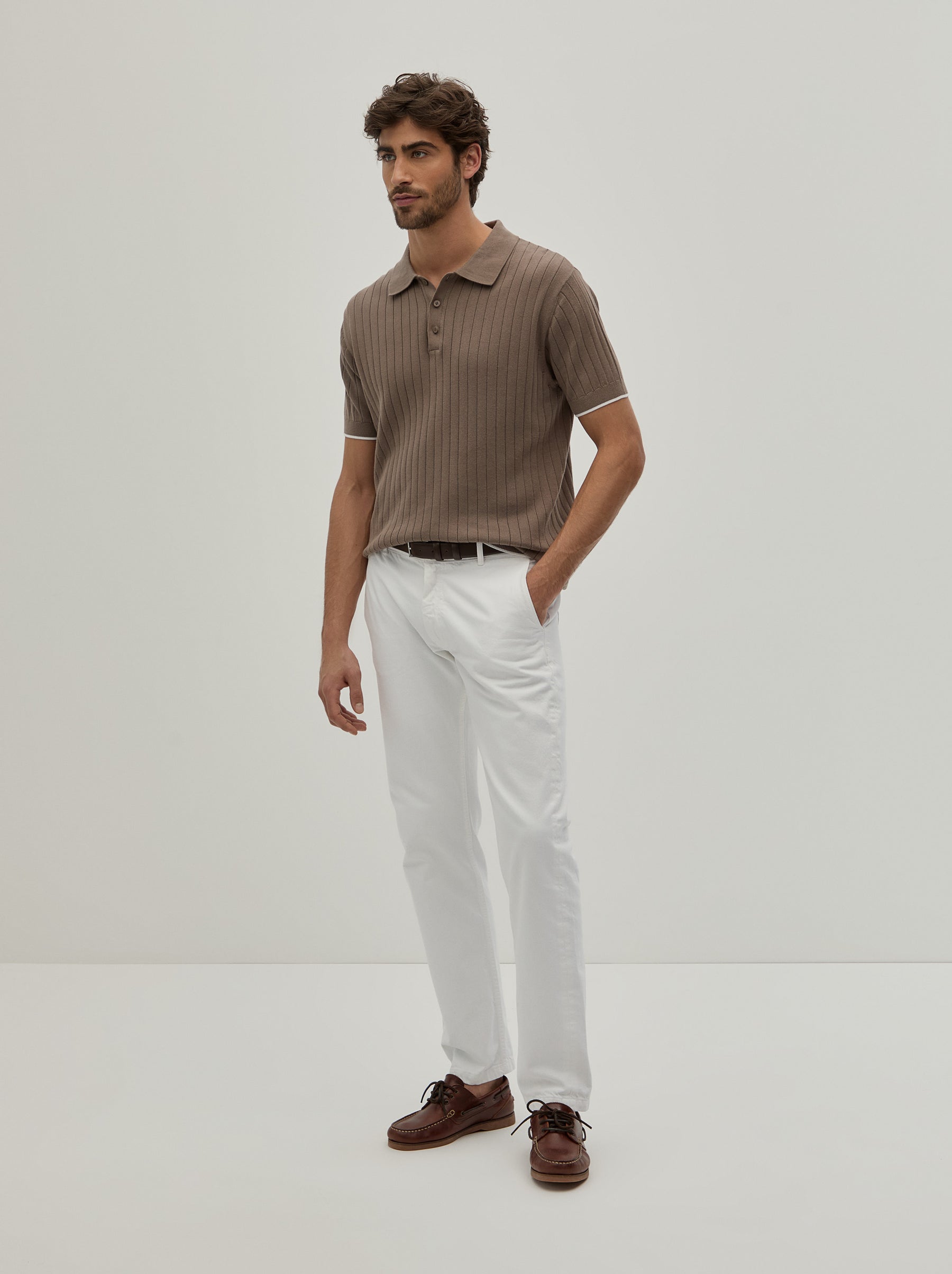 Polo malha canelada em algodão