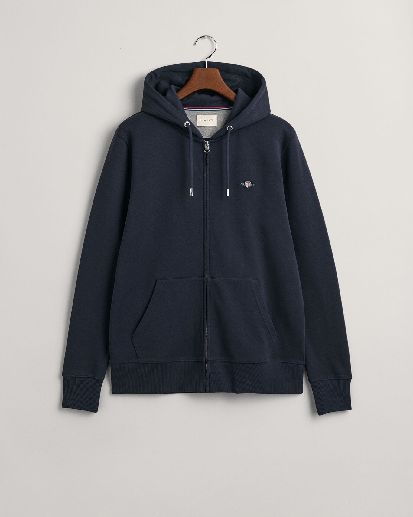 Sweatshirt com capuz e fecho Shield