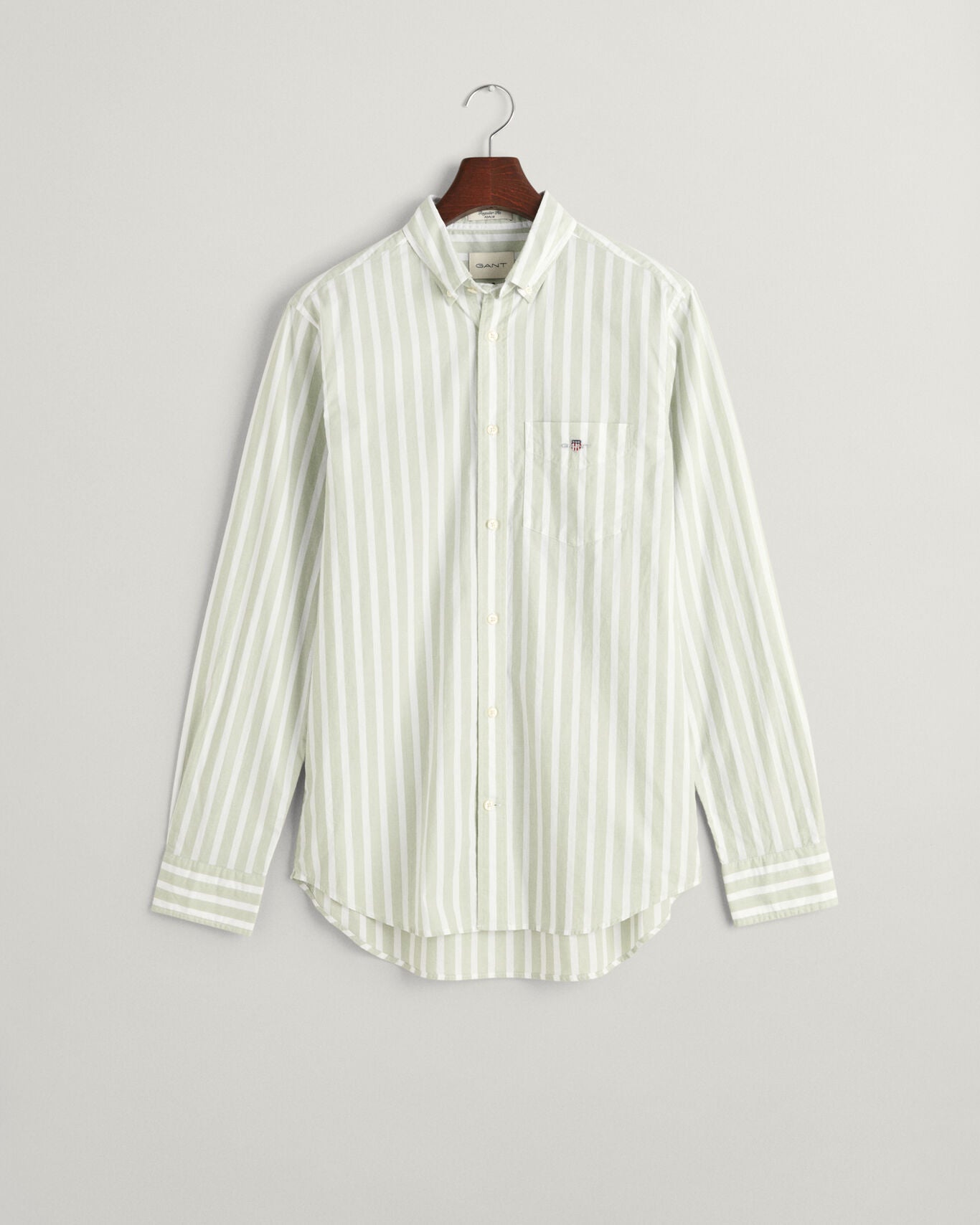 Camisa em popelina às riscas largas regular fit