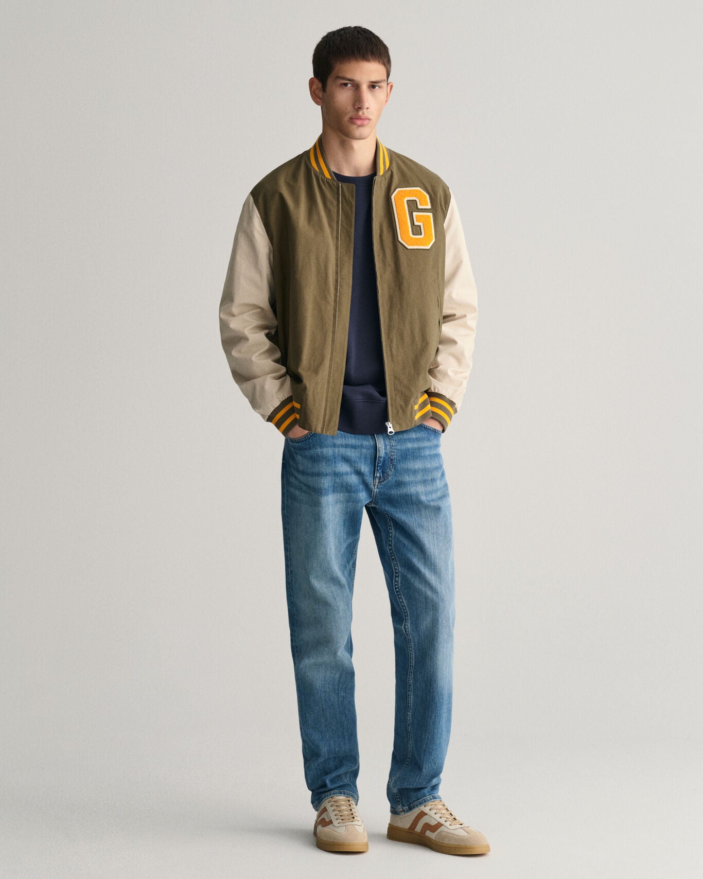 Sweatshirt com decote redondo Shield