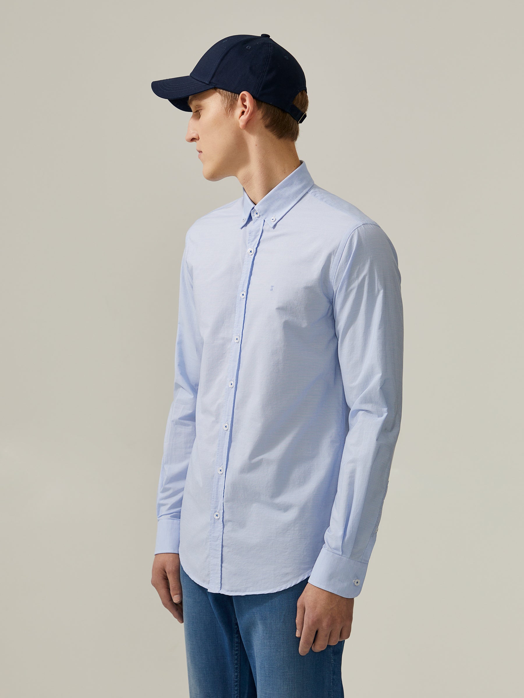 Camisa slim fit com riscas horizontais