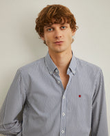 Camisa Slim Fit em tecido com padrão de riscas