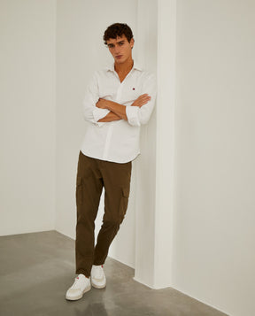 Camisa slim fit em tecido oxford