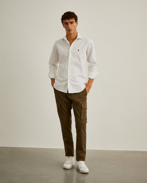 Camisa slim fit em tecido oxford