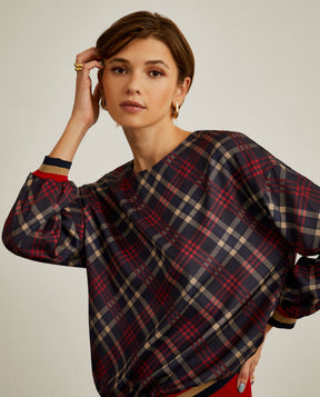Blusa com padrão xadrez