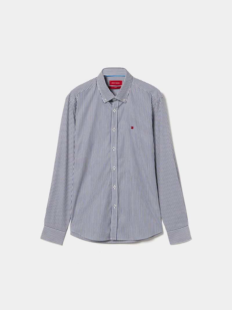 Camisa Slim Fit em tecido com padrão de riscas