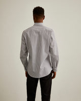 Camisa Slim Fit em tecido com padrão de riscas