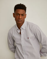Camisa Slim Fit em tecido com padrão de riscas