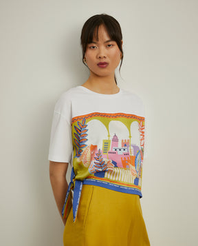 T-shirt com jogo de malha e tecido estampado