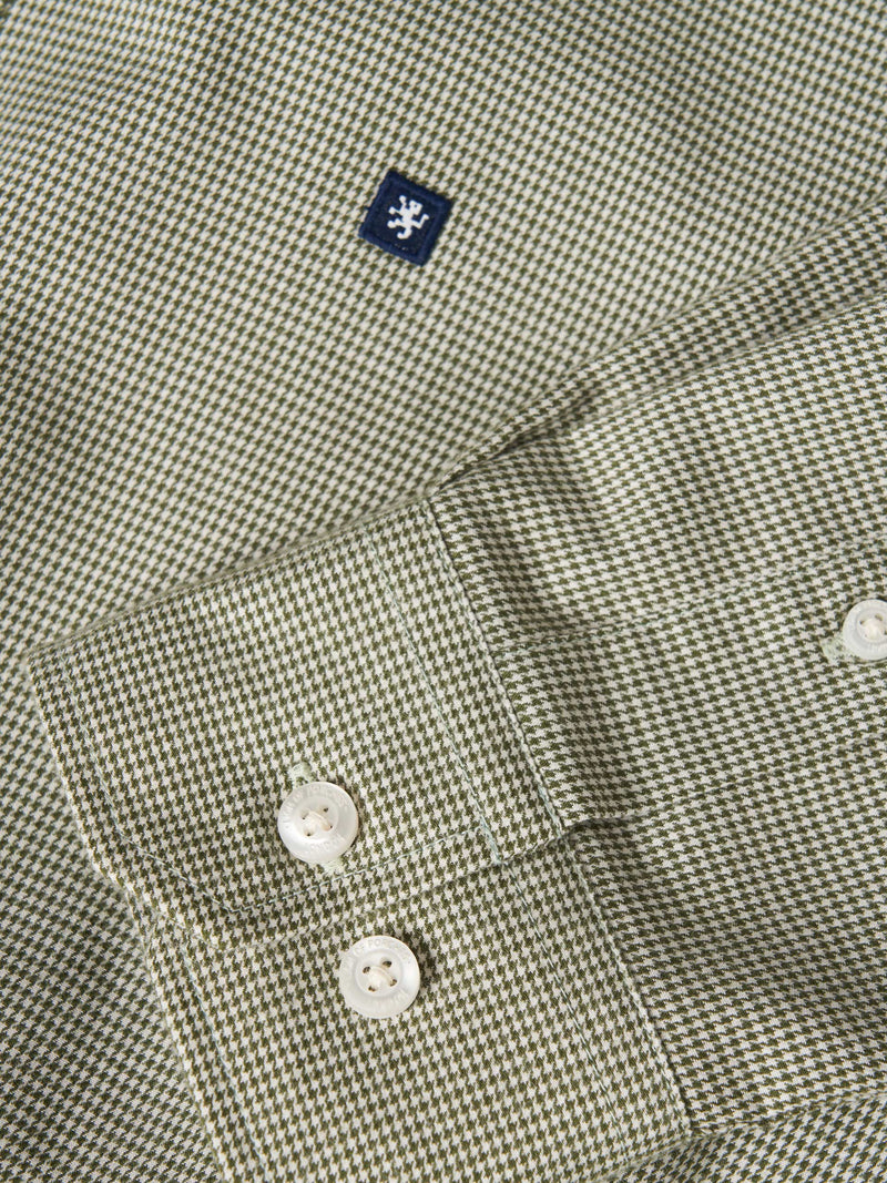 Camisa slim fit micropadrão