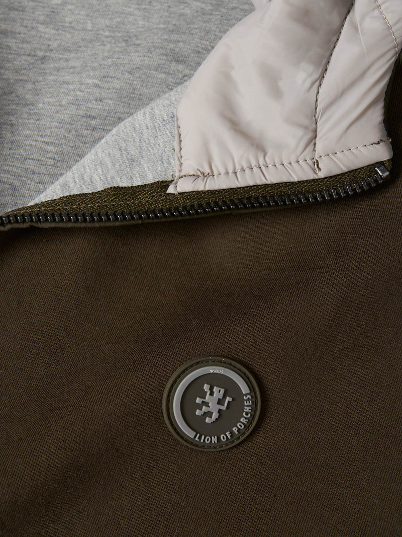 Sweater com Capuz em tecido técnico