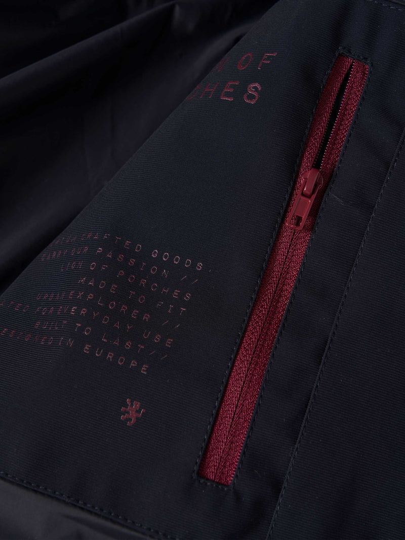 Blusão acolchoado com gola subida