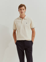 Calças chino regular fit vincadas