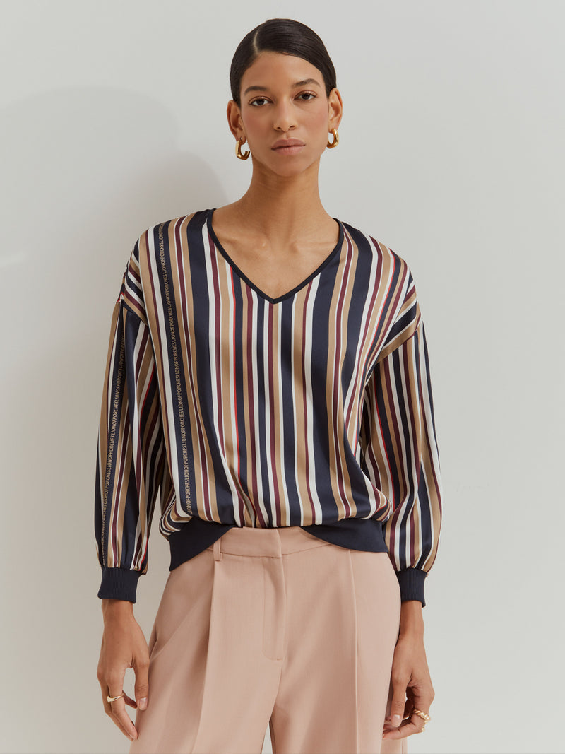 Blusa fluida às riscas