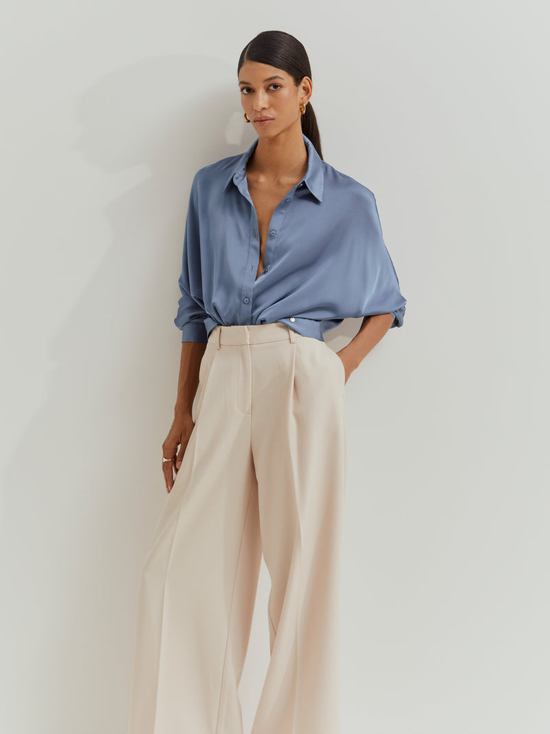 Camisa fluida acetinada