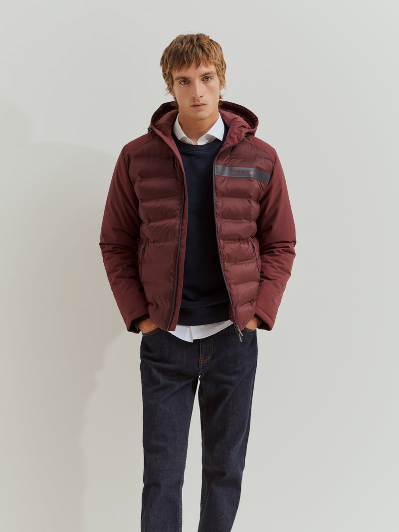 Blusão acolchoado com capuz