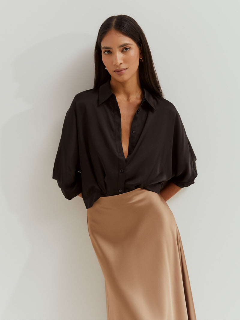 Camisa fluida acetinada