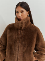 Casaco de pelo com mangas raglan