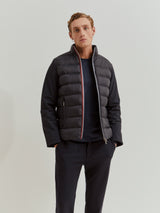 Blusão acolchoado com gola subida