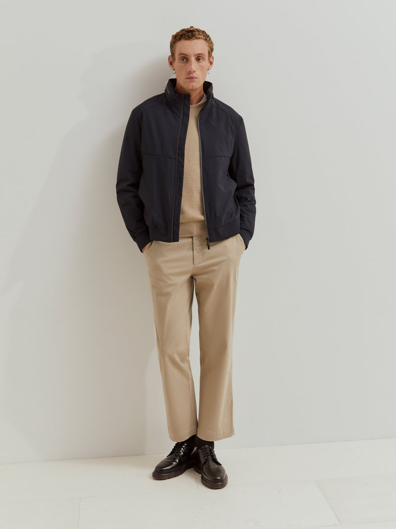 Blusão em tecido técnico