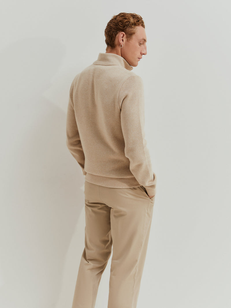 Camisola em malha texturada com carcela