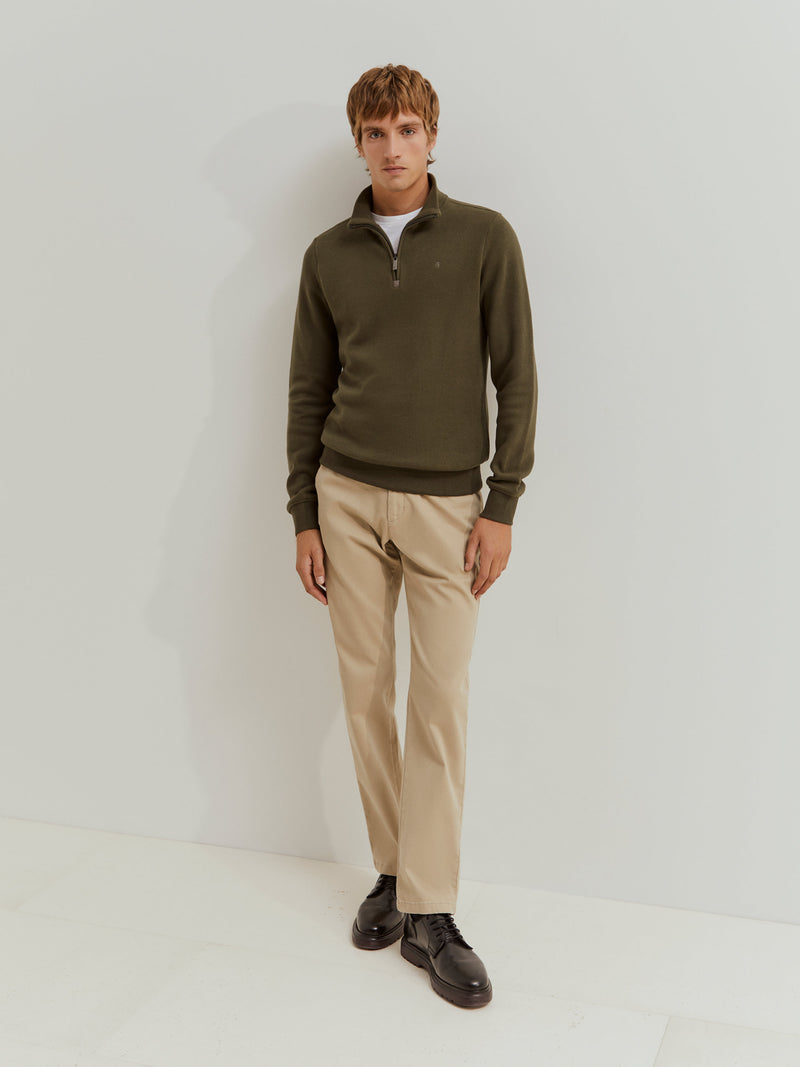 Camisola em malha texturada com carcela