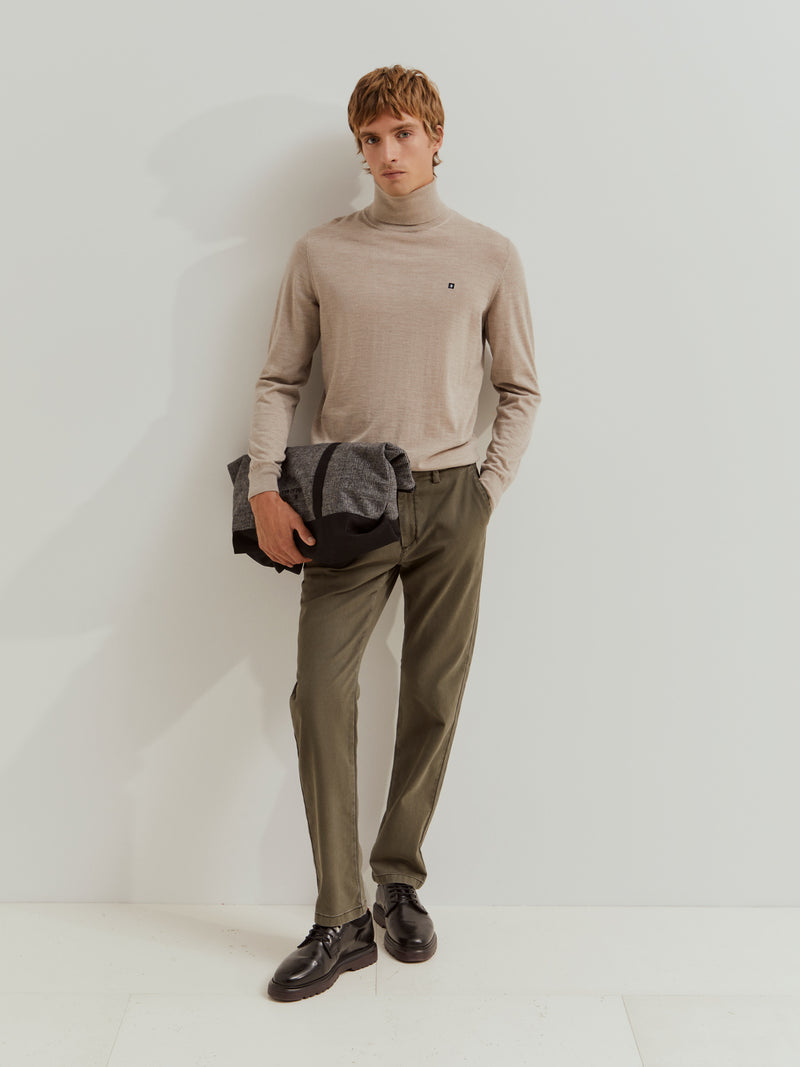 Calças chino regular fit