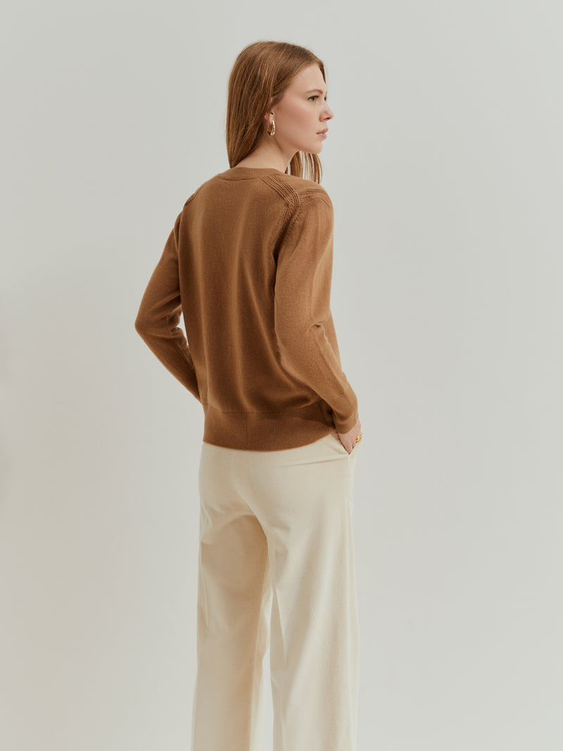 Camisola de lã decote em V