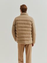 Blusão acolchoado com gola subida